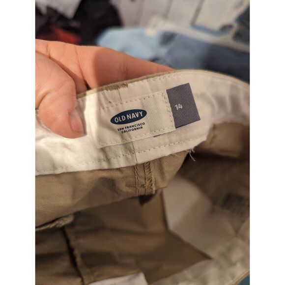 Old Navy khaki shorts size 14 * - Picture 3 of 3